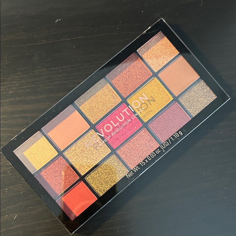 Revolution Eyeshadow Palette - Red, Gold, Orange Hues